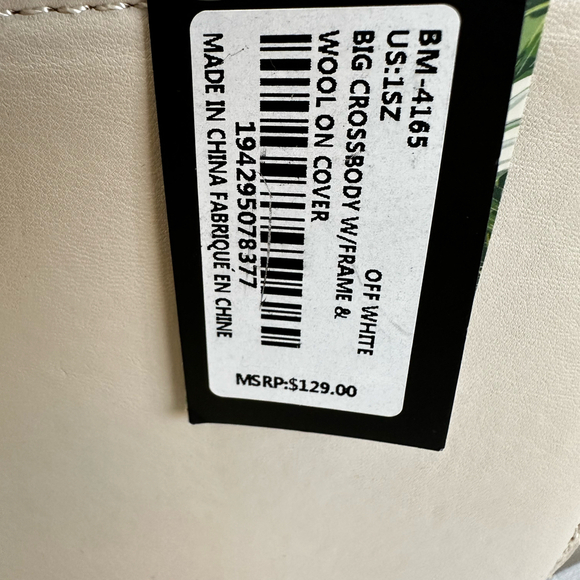 Badgley Mischka Crossbody with Frame & Wool on Cover  Off White NWT - Picture 8 of 8